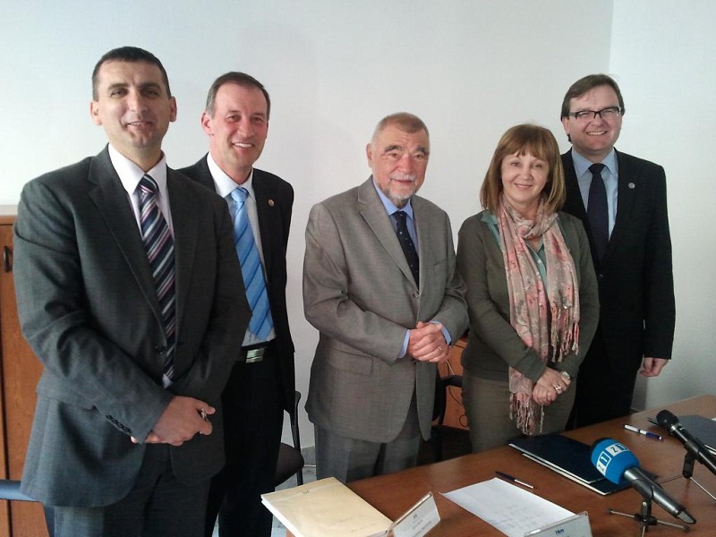 MoU signed with Croatia without Mines