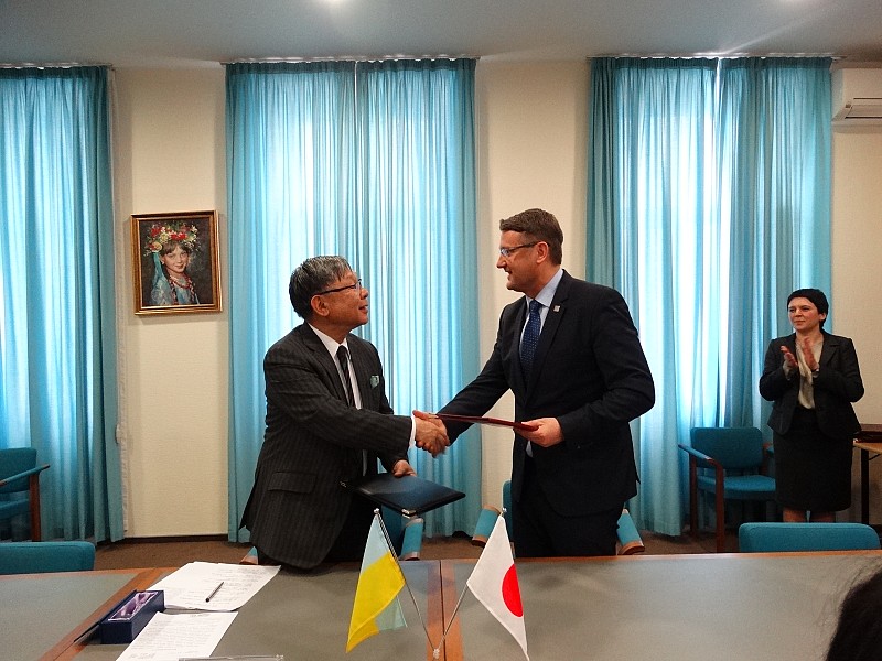 Kusanone grant signing ceremony