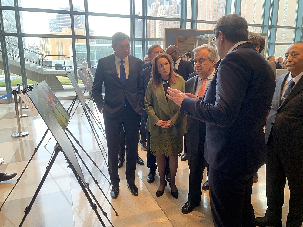 ITF Director Amb Tomaž Lovrenčič explaining the work and vision of ITF to the President Borut Pahor, UN General Assembly President Ms Maria Fernanda Espinosa Garces and UN Secretary General Mr Antonio Guterres.