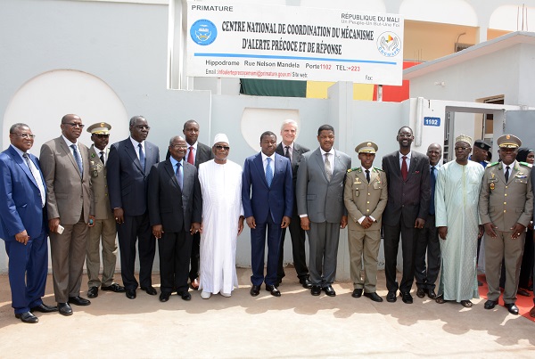 Group photo with Presidents of the Republic of Mali, Togolese Republic, ECOWAS Commission and Deputy Chief of Mission, US Embassy in Mali in the center.