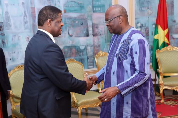 ECOWAS President Marcel de Souza was welcomed by H.E. Roch Marc Christian Kaboré, President of Burkina Faso, on the occasion of the opening of the national Early Warning and Response center.